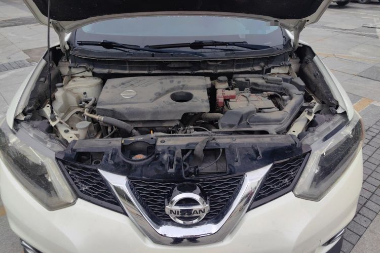 Used Nissan X-Trail 2014 2.0L CVT Comfort Edition 2WD Engine Bay