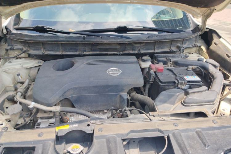 Used Nissan X-Trail 2014 2.5L CVT Luxury Edition 4WD Engine Bay