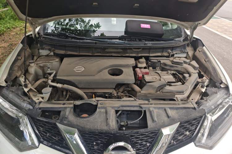 Used Nissan X-Trail 2014 2.0L CVT Comfort Edition 2WD Engine Bay