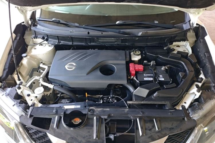 Used Nissan X-Trail 2014 2.0L CVT Comfort Edition 2WD Engine Bay