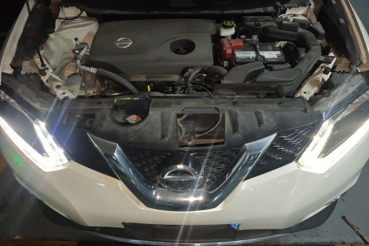 Used Nissan X-Trail 2014 2.0L CVT Comfort Edition 2WD Engine Bay