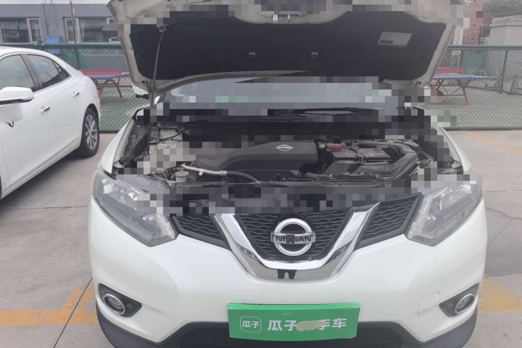Used Nissan X-Trail 2014 2.5L CVT Luxury Edition 4WD Engine Bay