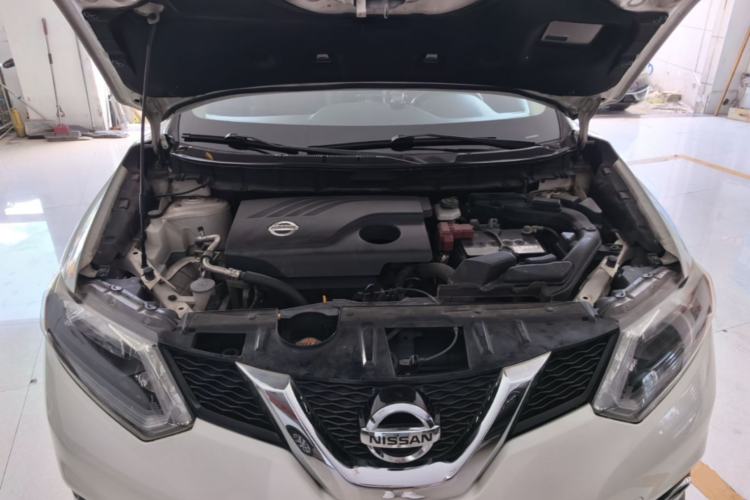 Used Nissan X-Trail 2014 2.0L CVT Comfort Edition 2WD Engine Bay