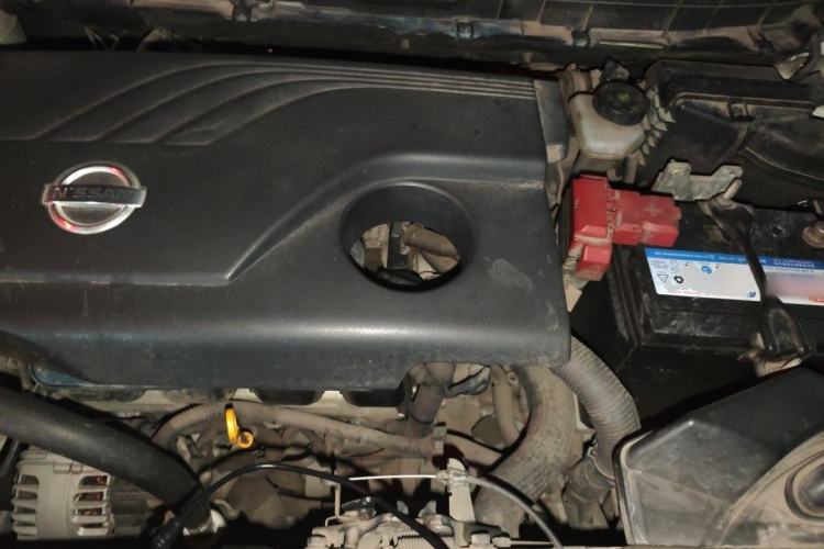 Used Nissan X-Trail 2014 2.0L CVT Comfort Edition 2WD Engine Bay
