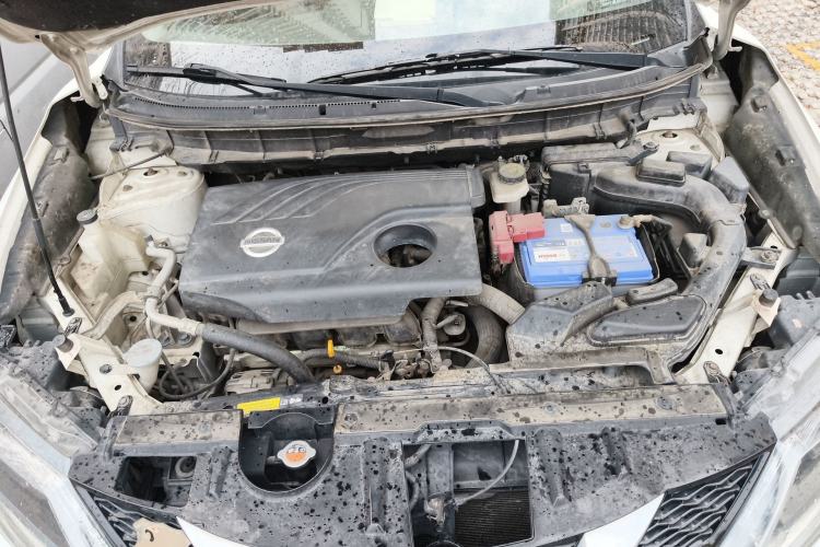 Used Nissan X-Trail 2014 2.0L CVT Comfort Edition 2WD Engine Bay