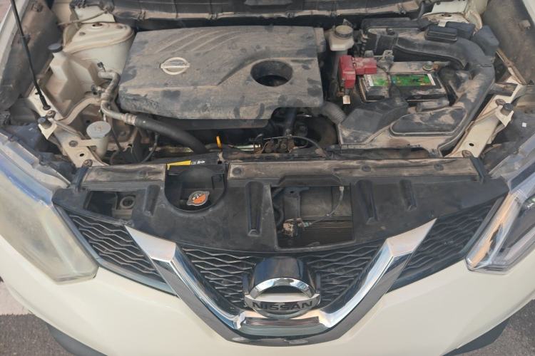 Used Nissan X-Trail 2014 2.0L CVT Comfort Edition 2WD Engine Bay