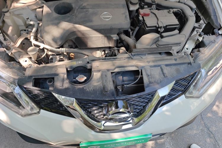 Used Nissan X-Trail 2014 2.5L CVT Luxury Edition 4WD Engine Bay