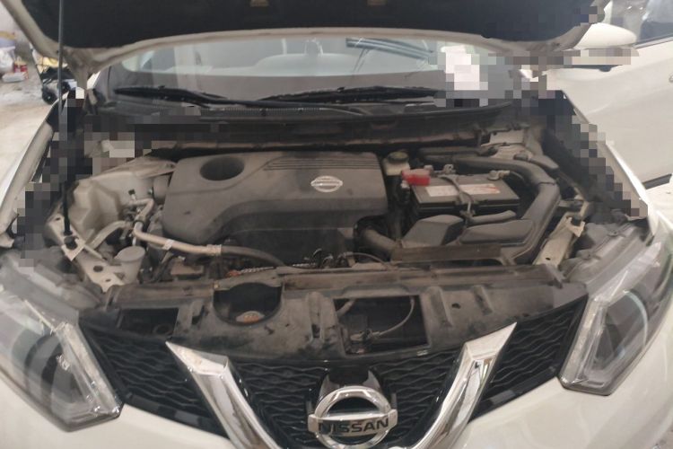 Used Nissan X-Trail 2014 2.5L CVT Luxury Edition 4WD Engine Bay