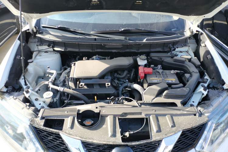 Used Nissan X-Trail 2014 2.0L CVT Comfort Edition 2WD Engine Bay