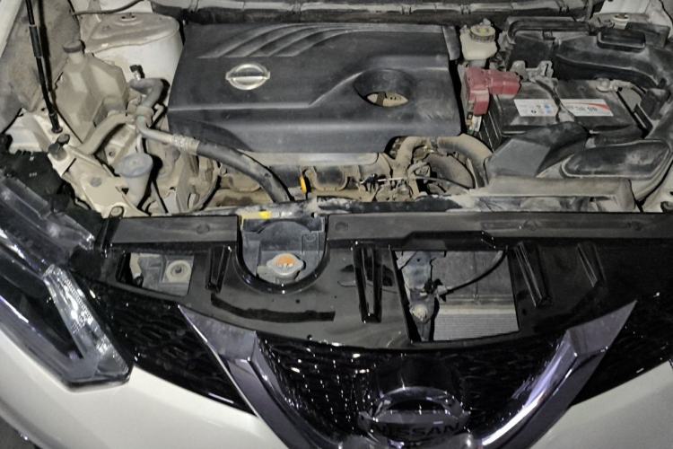 Used Nissan X-Trail 2014 2.0L CVT Comfort Edition 2WD Engine Bay