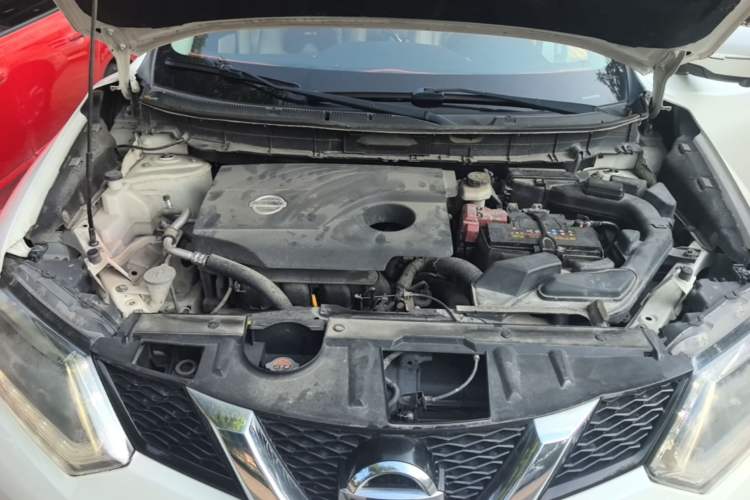 Used Nissan X-Trail 2014 2.0L CVT Comfort Edition 2WD Engine Bay