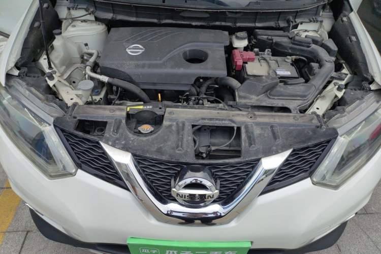 Used Nissan X-Trail 2014 2.0L CVT Comfort Edition 2WD Engine Bay