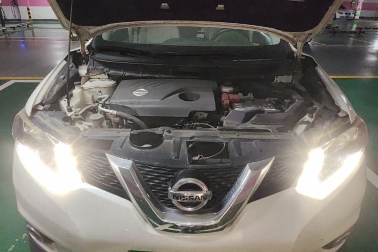 Used Nissan X-Trail 2014 2.0L CVT Comfort Edition 2WD Engine Bay