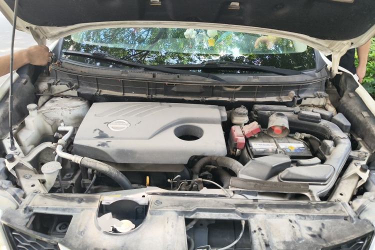 Used Nissan X-Trail 2014 2.0L CVT Smart Edition 2WD Engine Bay