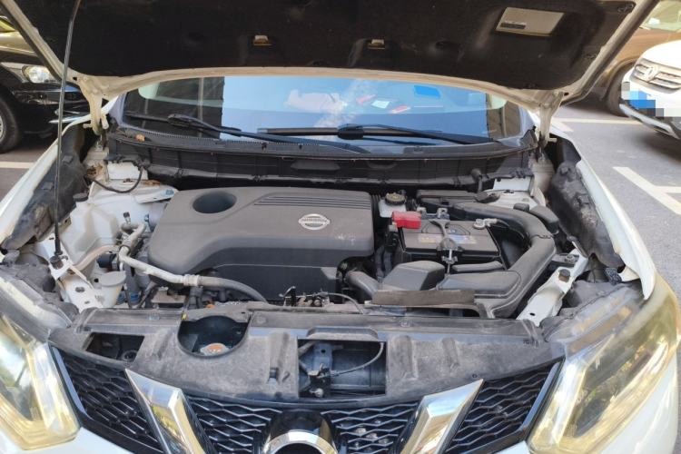 Used Nissan X-Trail 2014 2.5L CVT Luxury Edition 4WD Engine Bay