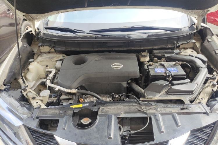 Used Nissan X-Trail 2014 2.5L CVT Luxury Edition 4WD Engine Bay