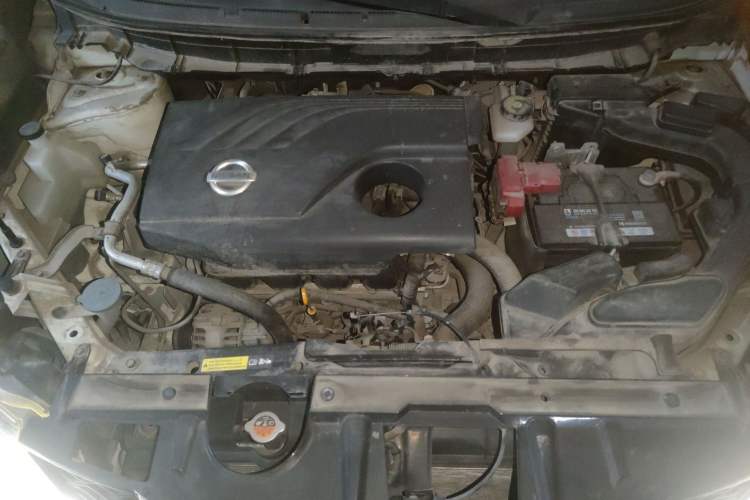 Used Nissan X-Trail 2014 2.0L CVT Comfort Edition 2WD Engine Bay