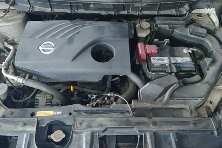 Used Nissan X-Trail 2014 2.0L CVT Comfort Edition 2WD Engine Bay