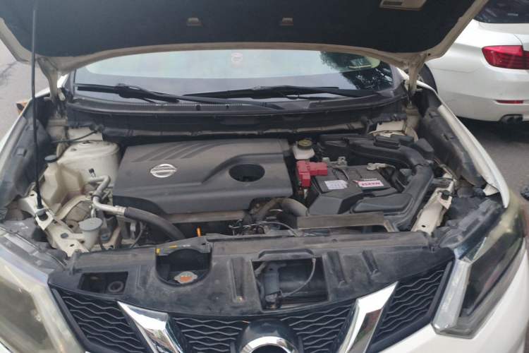 Used Nissan X-Trail 2014 2.0L CVT Comfort Edition 2WD Engine Bay