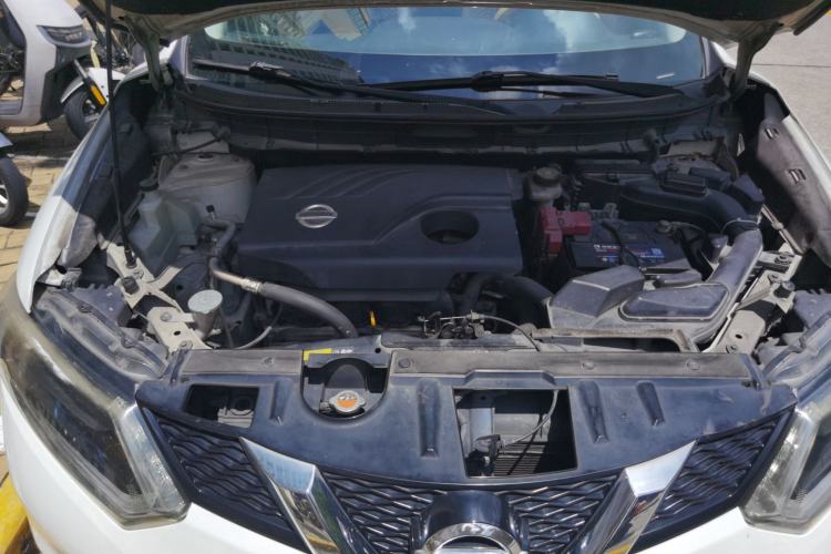 Used Nissan X-Trail 2014 2.0L CVT Comfort Edition 2WD Engine Bay