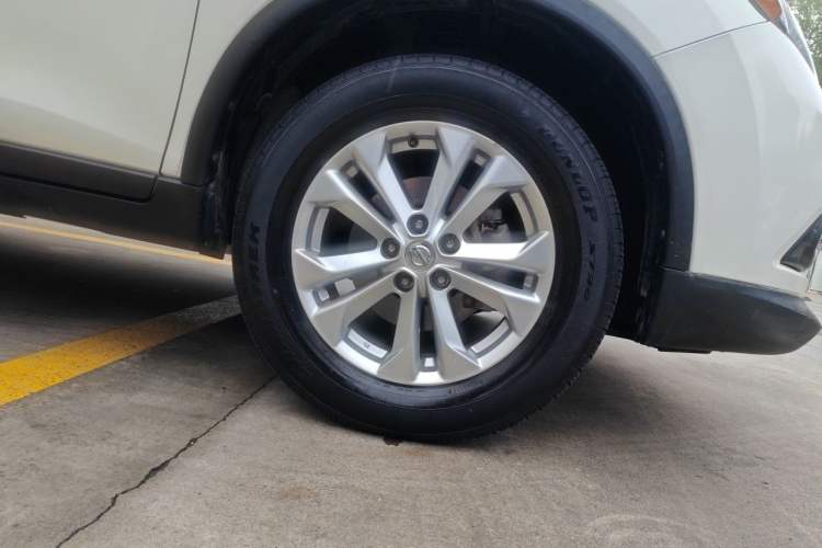 Used Nissan X-Trail 2014 2.0L CVT Comfort Edition 2WD Exterior 1