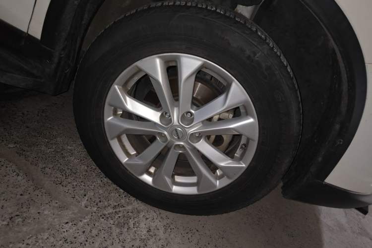 Used Nissan X-Trail 2014 2.0L CVT Comfort Edition 2WD Exterior 1