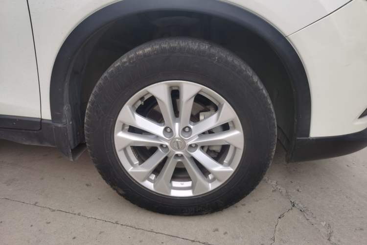 Used Nissan X-Trail 2014 2.0L CVT Comfort Edition 2WD Exterior 1