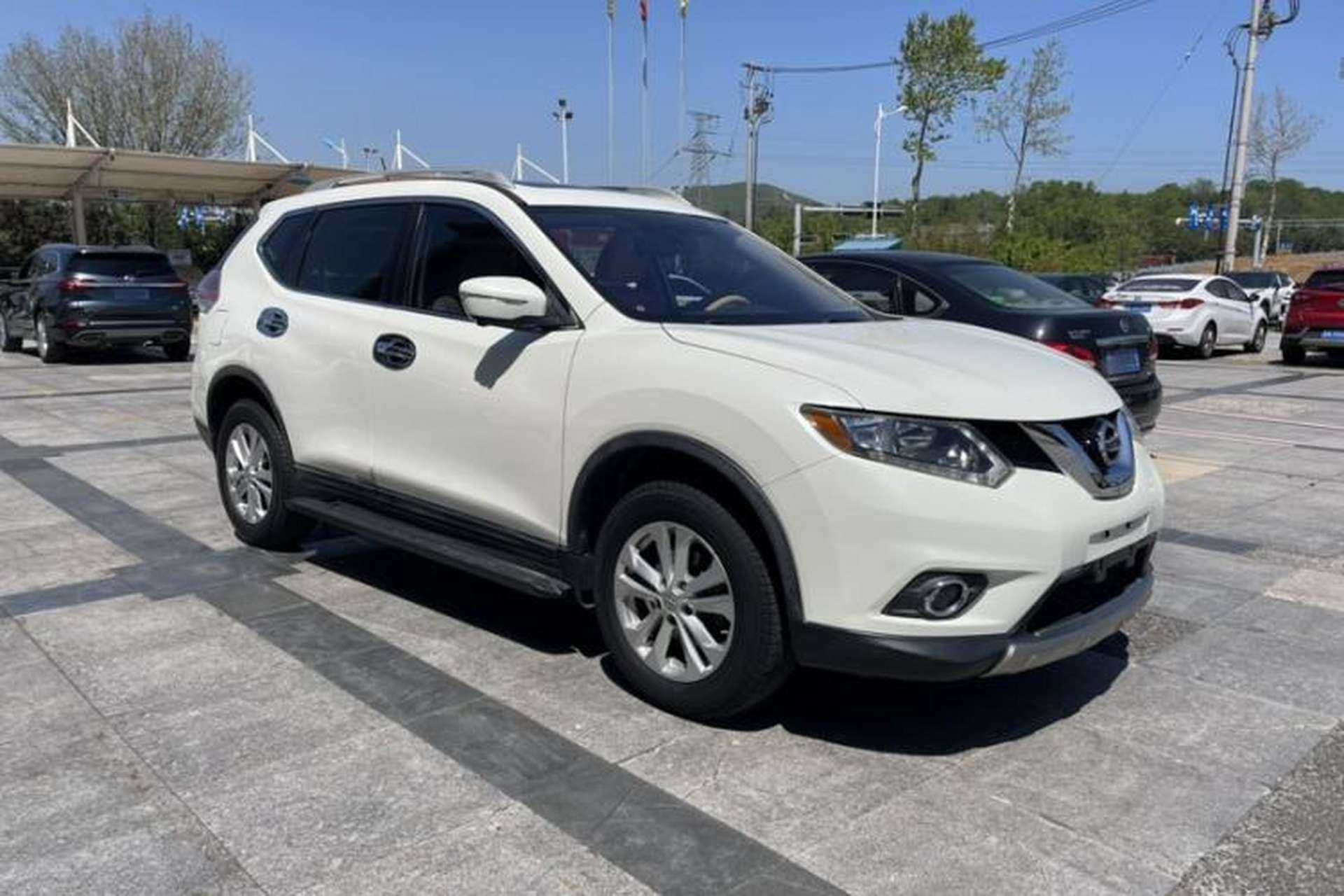 Used Nissan X-Trail 2014 2.0L CVT Comfort Edition 2WD Exterior 2