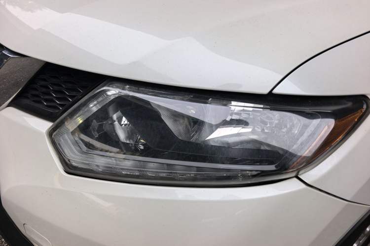 Used Nissan X-Trail 2014 2.5L CVT Leading Edition 4WD Exterior 2
