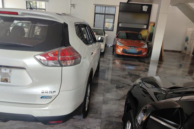 Used Nissan X-Trail 2014 2.0L CVT Comfort Edition 2WD Exterior 3