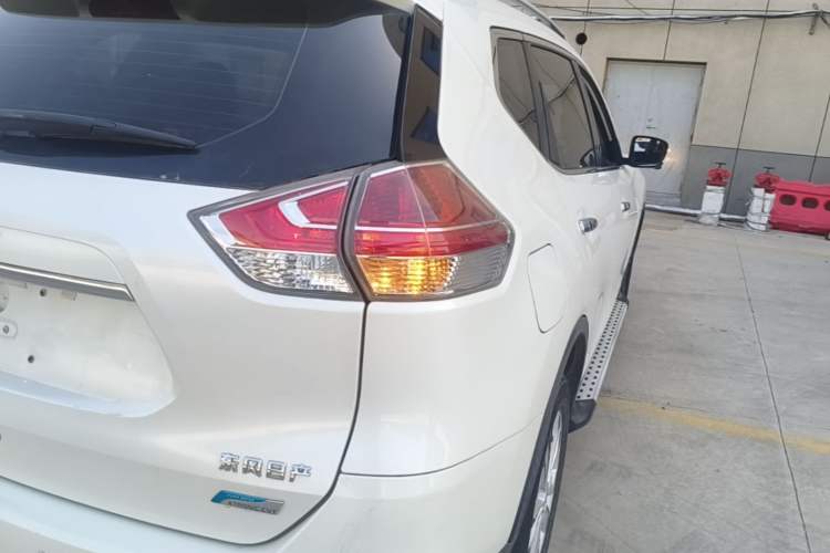 Used Nissan X-Trail 2014 2.0L CVT Comfort Edition 2WD Exterior 3