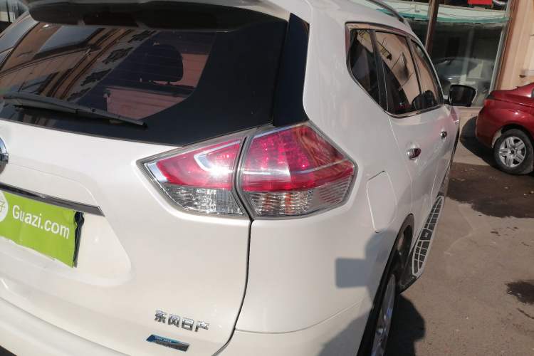 Used Nissan X-Trail 2014 2.0L CVT Comfort Edition 2WD Exterior 3