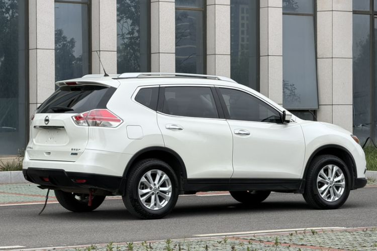 Used Nissan X-Trail 2014 2.0L CVT Comfort Edition 2WD Exterior 4