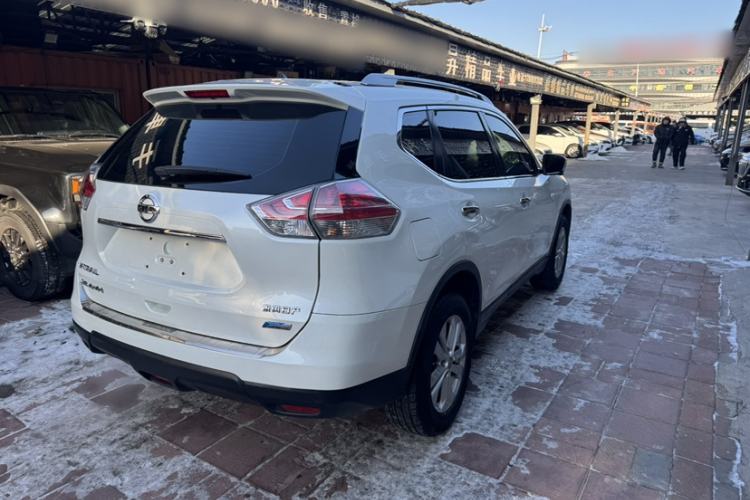 Used Nissan X-Trail 2014 2.5L CVT Luxury Edition 4WD Exterior 5
