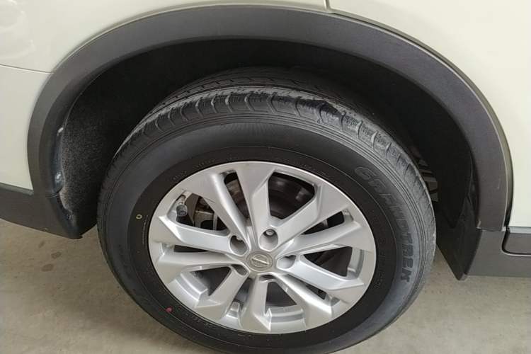 Used Nissan X-Trail 2014 2.0L CVT Comfort Edition 2WD Exterior 5