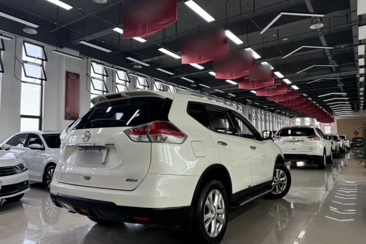 Used Nissan X-Trail 2014 2.0L CVT Comfort Edition 2WD Exterior 5