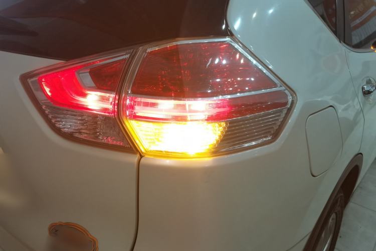 Used Nissan X-Trail 2014 2.0L CVT Comfort Edition 2WD Exterior 6