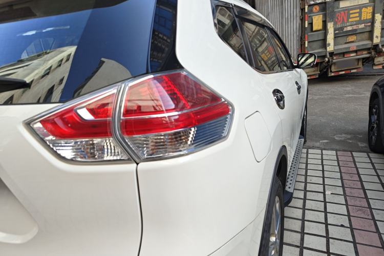Used Nissan X-Trail 2014 2.0L CVT Comfort Edition 2WD Exterior 6