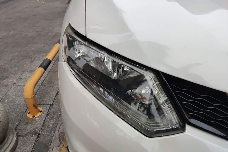 Used Nissan X-Trail 2014 2.0L CVT Comfort Edition 2WD Exterior 6