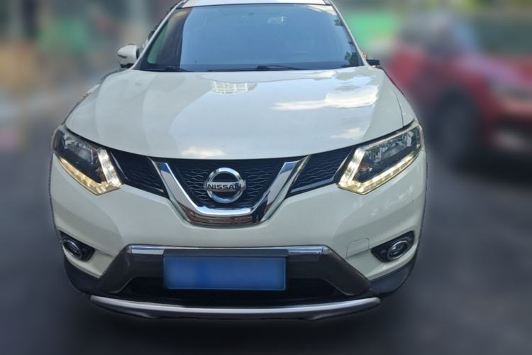 Used Nissan X-Trail 2014 2.5L CVT Luxury Edition 4WD Front