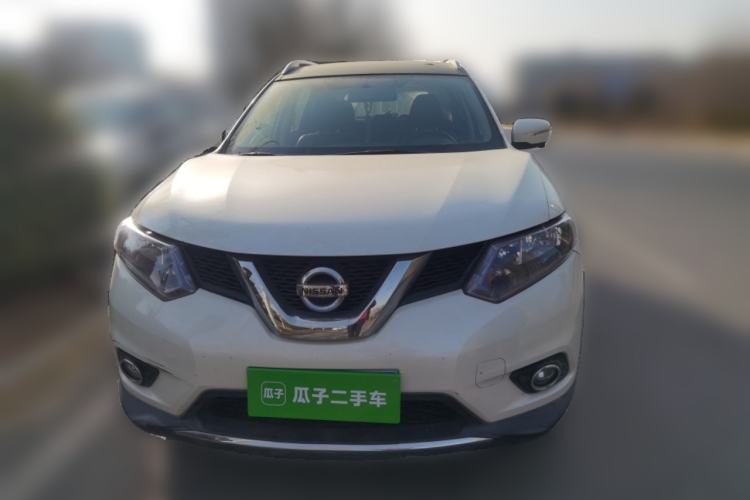Used Nissan X-Trail 2014 2.5L CVT Luxury Edition 4WD Front