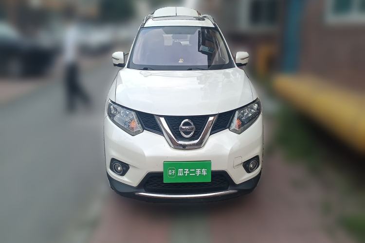 Used Nissan X-Trail 2014 2.5L CVT Luxury Edition 4WD Front