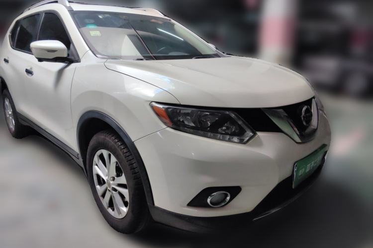 Used Nissan X-Trail 2014 2.5L CVT Luxury Edition 4WD Front Right 45 Deg