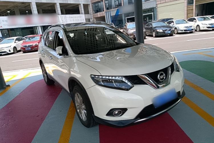 Used Nissan X-Trail 2014 2.0L CVT Comfort Edition 2WD Front Right 45 Deg