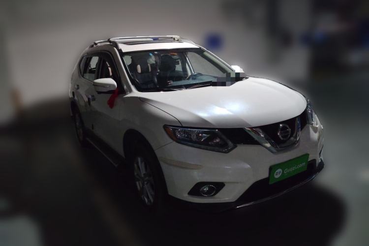 Used Nissan X-Trail 2014 2.5L CVT Luxury Edition 4WD Front Right 45 Deg