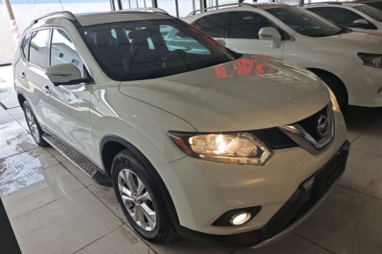 Used Nissan X-Trail 2014 2.0L CVT Comfort Edition 2WD Front Right 45 Deg