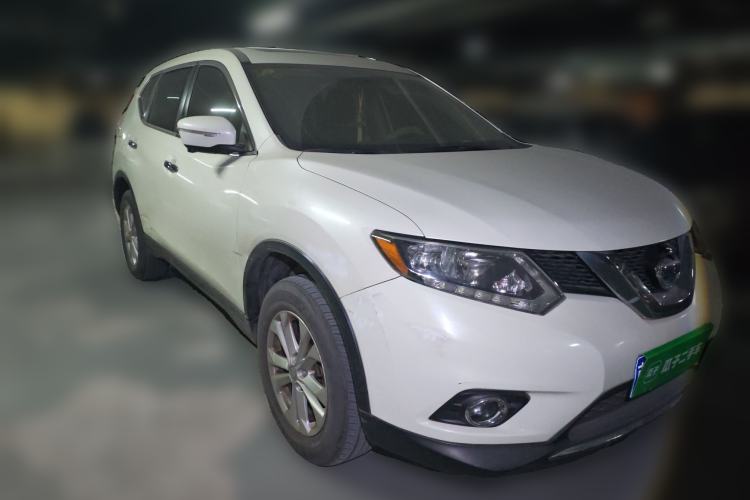 Used Nissan X-Trail 2014 2.0L CVT Comfort Edition 2WD Front Right 45 Deg