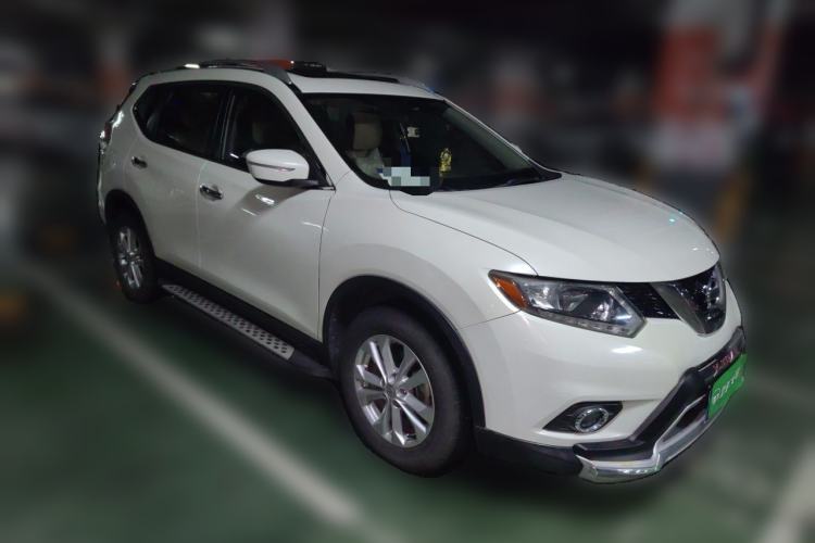 Used Nissan X-Trail 2014 2.5L CVT Leading Edition 4WD Front Right 45 Deg