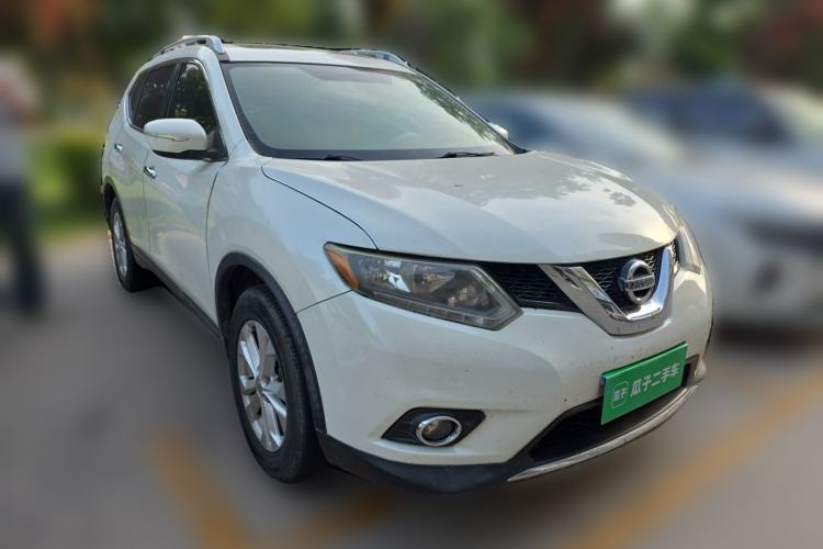 Used Nissan X-Trail 2014 2.5L CVT Leading Edition 4WD Front Right 45 Deg