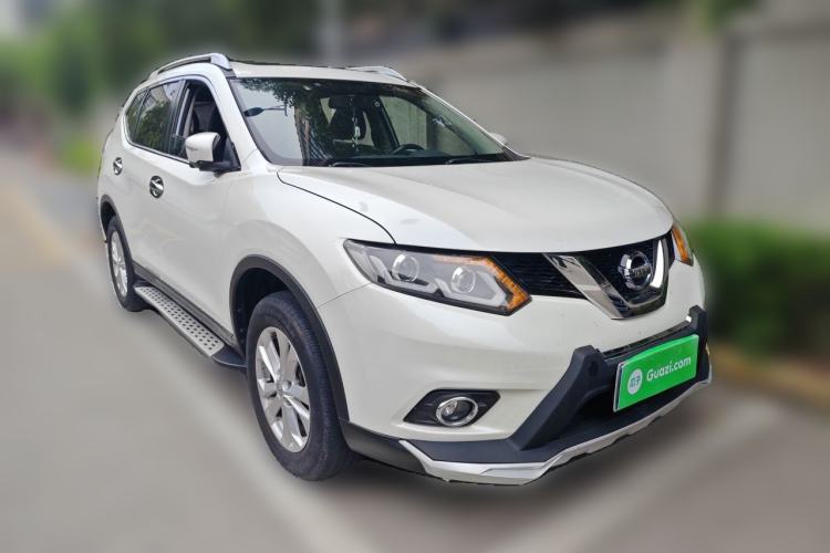 Used Nissan X-Trail 2014 2.0L CVT Comfort Edition 2WD Front Right 45 Deg